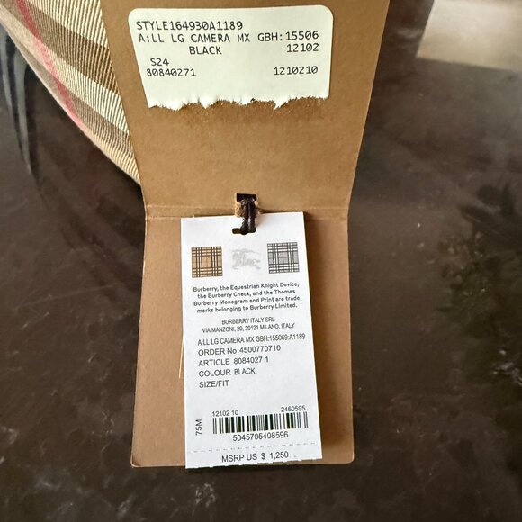 Burberry 1000% Authentic, Large Camera Cross Body Bag - Picture 4 of 7